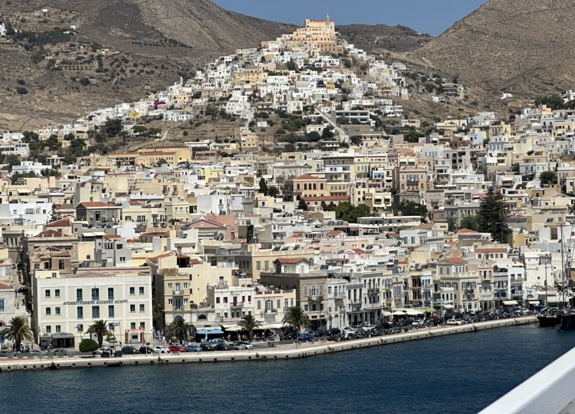 glennkirschner2's tweet image. Justice on the high seas: we are officially off on the justice-themed Mediterranean cruise. @FrankFigliuzzi1 and I hosted a happy hour yesterday evening to welcome everyone. It's a GREAT group of people, all dedicated to preserving our democracy and promoting the rule of law.