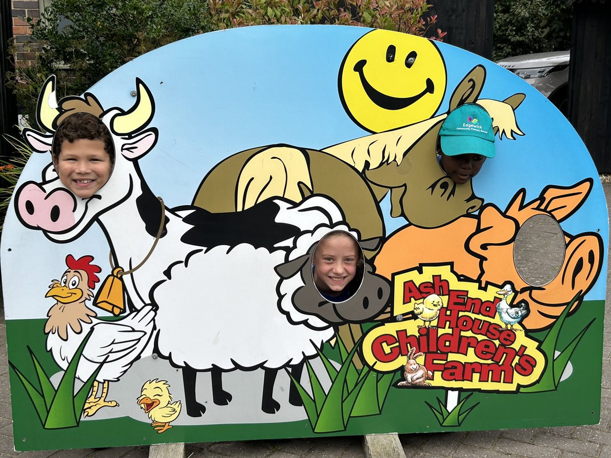 edgewickprimary's tweet photo. Holiday Club are having a great day at the farm! 
#AshEndChildrensFarm 
#PlayBarn https://t.co/jPZTCeBsLb