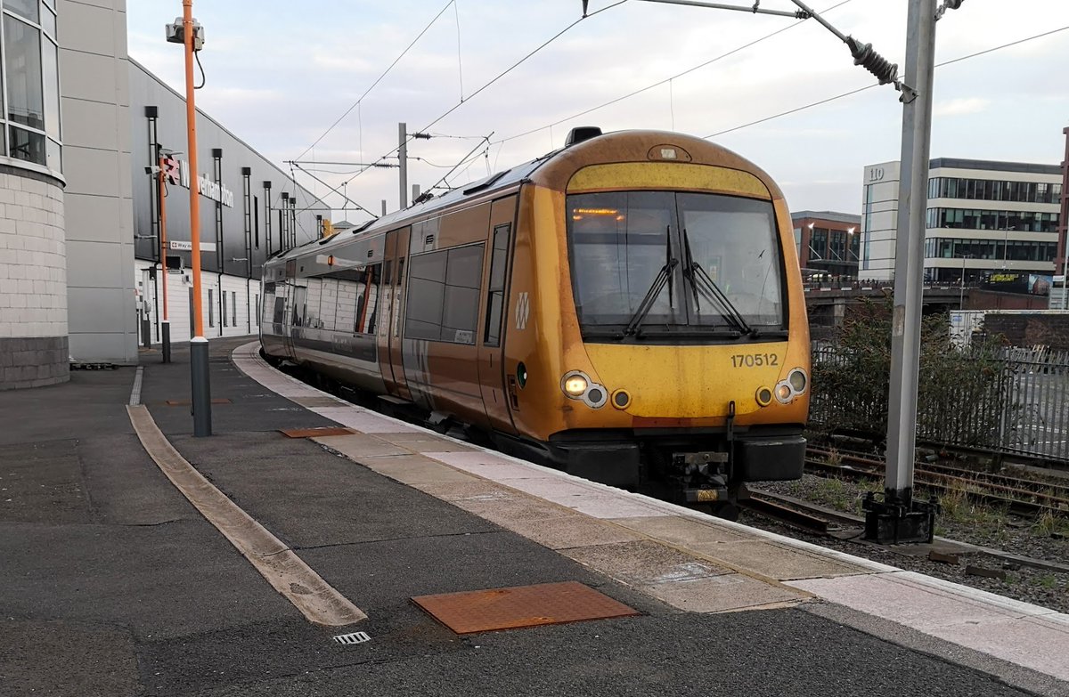 DownOnTheStour's tweet image. Afternoon from the Railway 🚂

5 years service on the railway today for me which is mad to think! Have one the first trains I dispatched five years ago to get us started!  🥳

#DOTS #5years #class170 #anniversairy #railwayfamily #trainphotography #WMR
