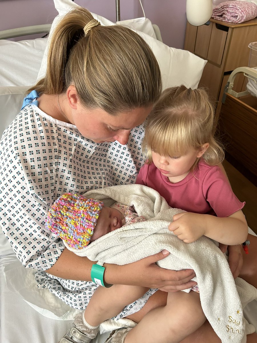 Welcome to the world little Roen, so proud, <a href="/chloe_gall/">Chloe Gallagher</a> did the most amazing job, both her and Roen are doing great #GirlDad
