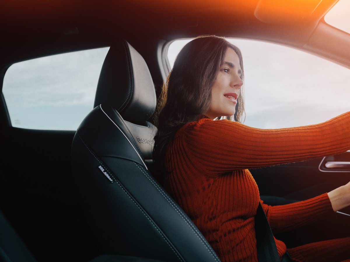 Nissan_Greece's tweet image. Αφήστε το νέο Qashqai να απλοποιήσει τη ζωή σας με την ενσωματωμένη σουίτα Google built-in. Πλοηγηθείτε στους χάρτες Google, κατεβάστε τις αγαπημένες σας εφαρμογές ή πείτε “Hey Google”και αφήστε την τεχνολογία να δουλέψει για εσάς. 😉
#NissanGreece #NissanQashqai #GoogleSuite