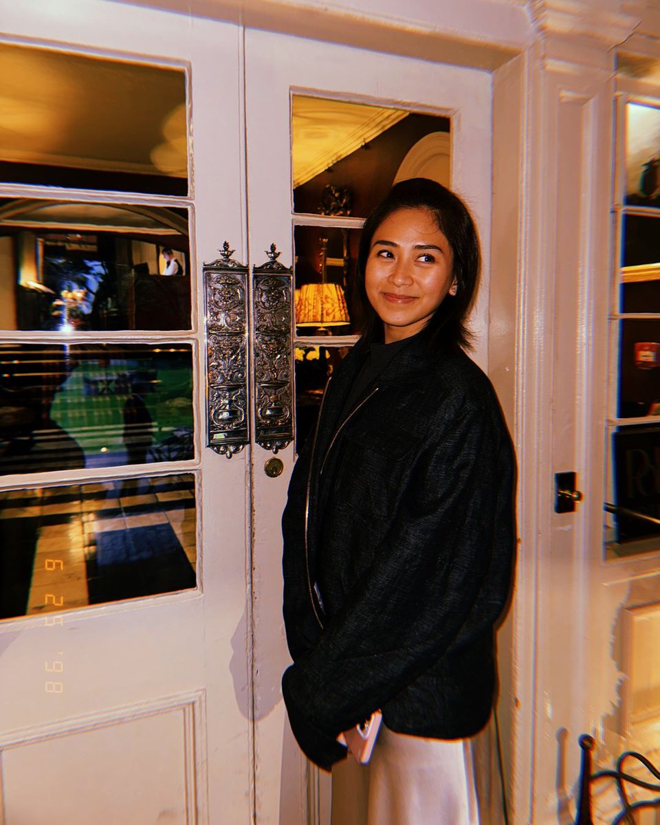 AshMattOfficial's tweet photo. birthday girl. ❣️ @JustSarahG https://t.co/44fdYR1ELR