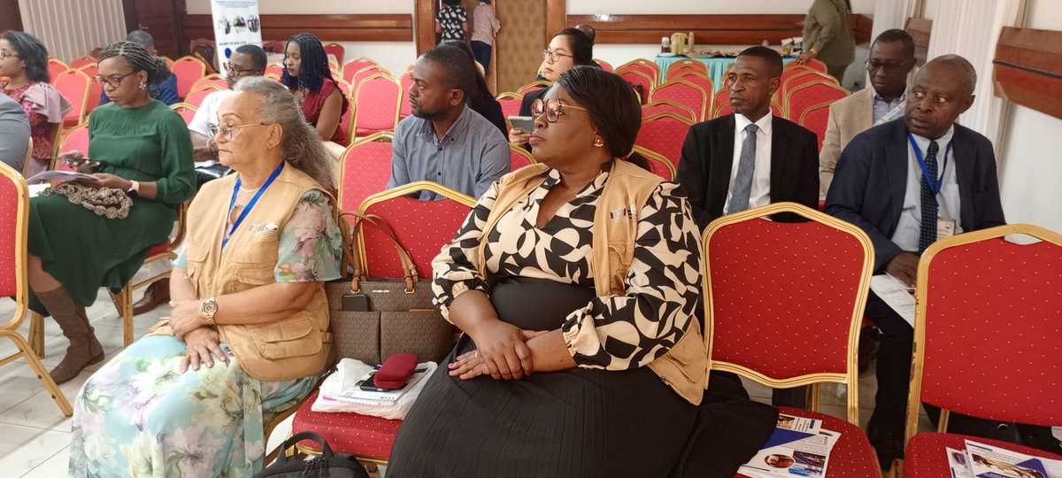 𝐑𝐞𝐭𝐨𝐮𝐫 𝐞𝐧 𝐈𝐦𝐚𝐠𝐞𝐬 📷
Sur le 1er jour de l'atelier de sensibilisation et de consultation des parties prenantes élargies du collège "𝐒𝐞𝐜𝐭𝐞𝐮𝐫 𝐏𝐫𝐢𝐯𝐞́" 
#CCAIMAG