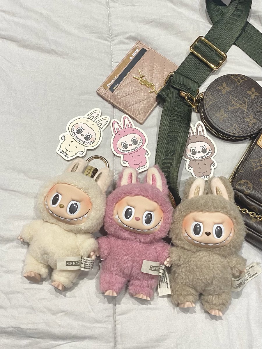 my labubu bermuda ꒰ᐢ. .ᐢ꒱₊˚⊹