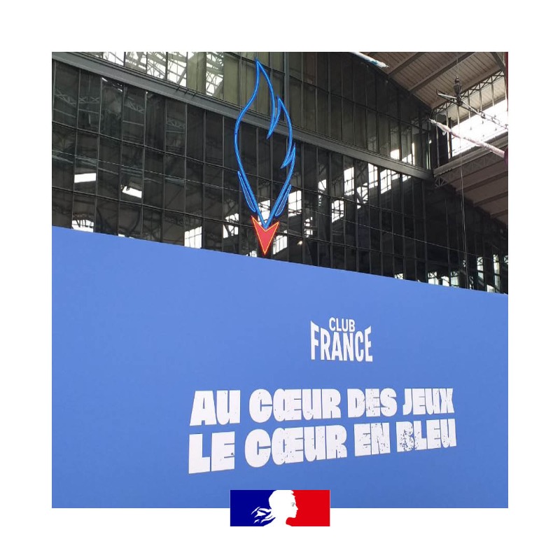 sup_recherche's tweet photo. Le stand du ministère commence à prendre forme au #ClubFrance. Notre objectif : vous présenter des programmes de recherche visant à améliorer la performance/récupération de nos athlètes et vous faire rencontrer plusieurs étudiants sportifs de haut niveau participant à #Paris2024.