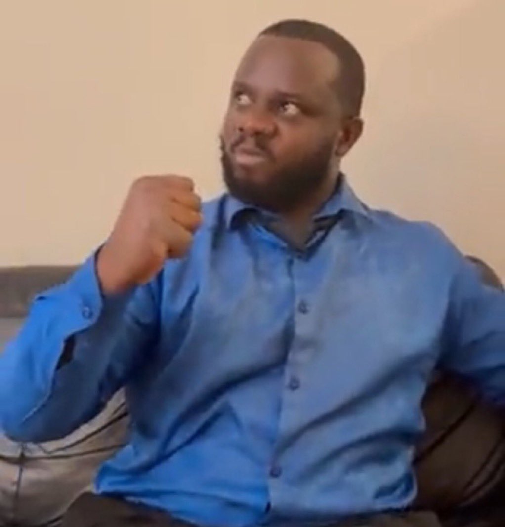 moonbabygnf's tweet image. I plaster😂🥂