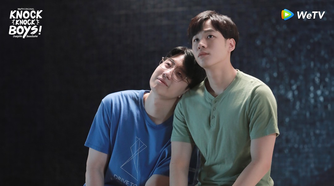 XiaoAiChingS's tweet photo. Enjoy the beautiful night with my lover💘 PeakThanwa are destined to be together ❤❤❤
How I Met Your Family
#KnockKnockBoysEP10 https://t.co/CVkFbzPRJY