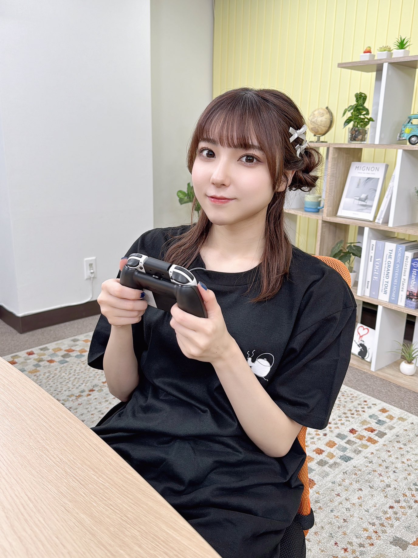 DIALOGUE+ONLINE TシャツB 鷹村彩花×守屋亨香　Lサイズ 受注期間限定！鷹村彩花コラボ企画第2弾！コラボ半袖Tシャツ