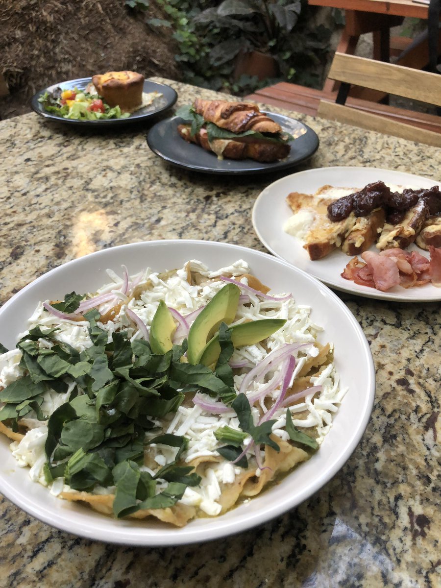 buendiapanycafe's tweet photo. Desayunos de campiones, aquí en anaxagoras 630, en la muy hermosa Narvarte, en la muy entretenida CDMX, ante conocida con el DF. #buenosdiasalegria https://t.co/o9lqycmd0p