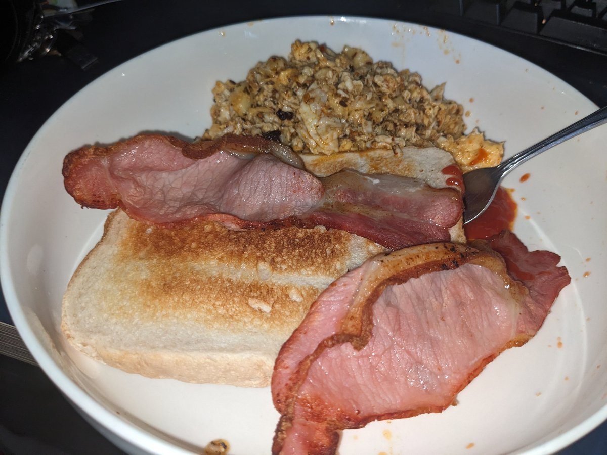 fishboxes's tweet image. Food is fooding brev