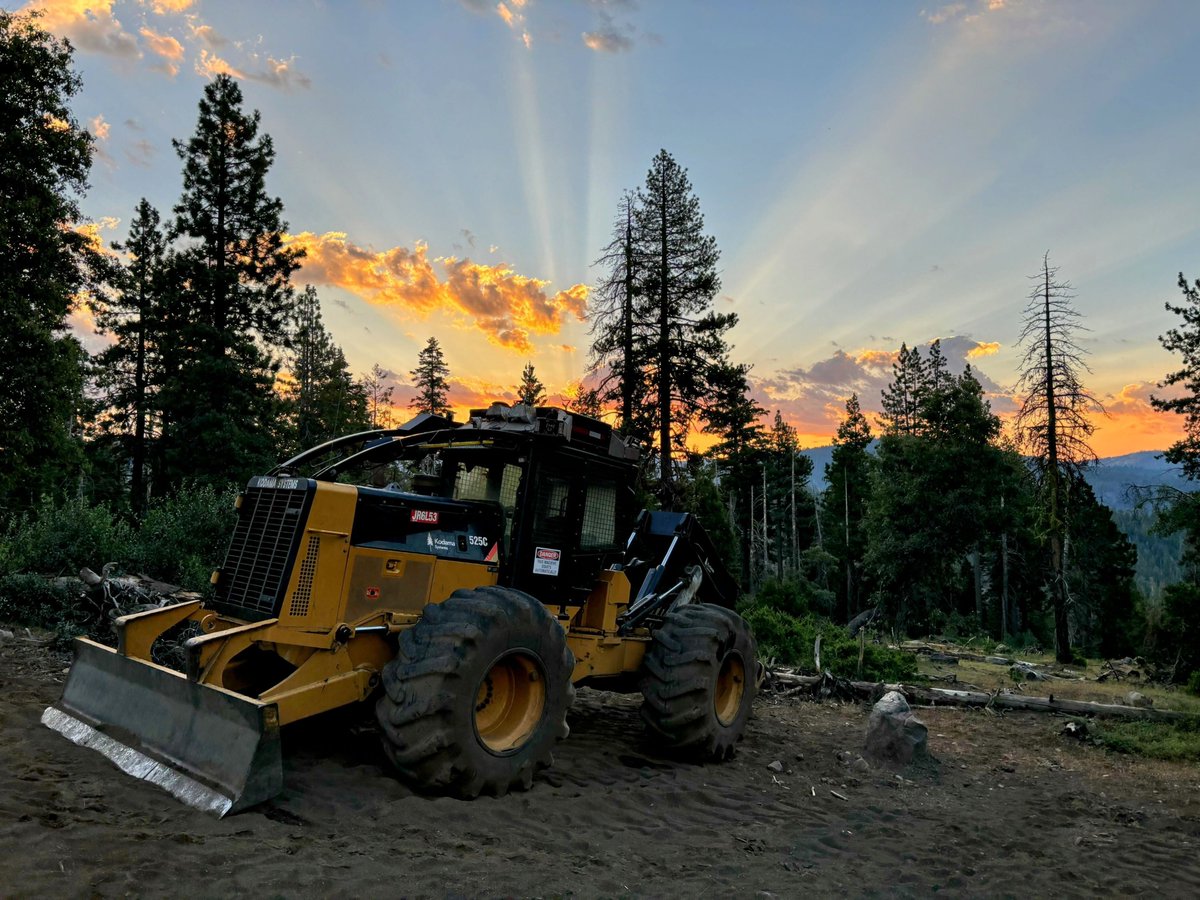 Good morning from the Stanislaus National Forest! ☀️🏞️

Like most crews, our field team starts early to beat the heat, especially during days of elevated fire risk.
