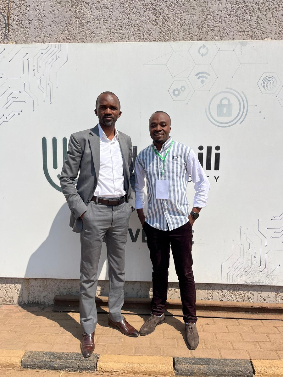 BenCinamula's tweet photo. Belle rencontre avec @FrumenceBoroto à l'atelier régional @AfriLabs &amp; @UDigitalCity à #Lubumbashi , le partenariat entre différents #hubs est important en Afrique centrale pour booster l'impact.
@KivuTechnology participe à cette rencontre combien fructueuse https://t.co/wevunyVFJo