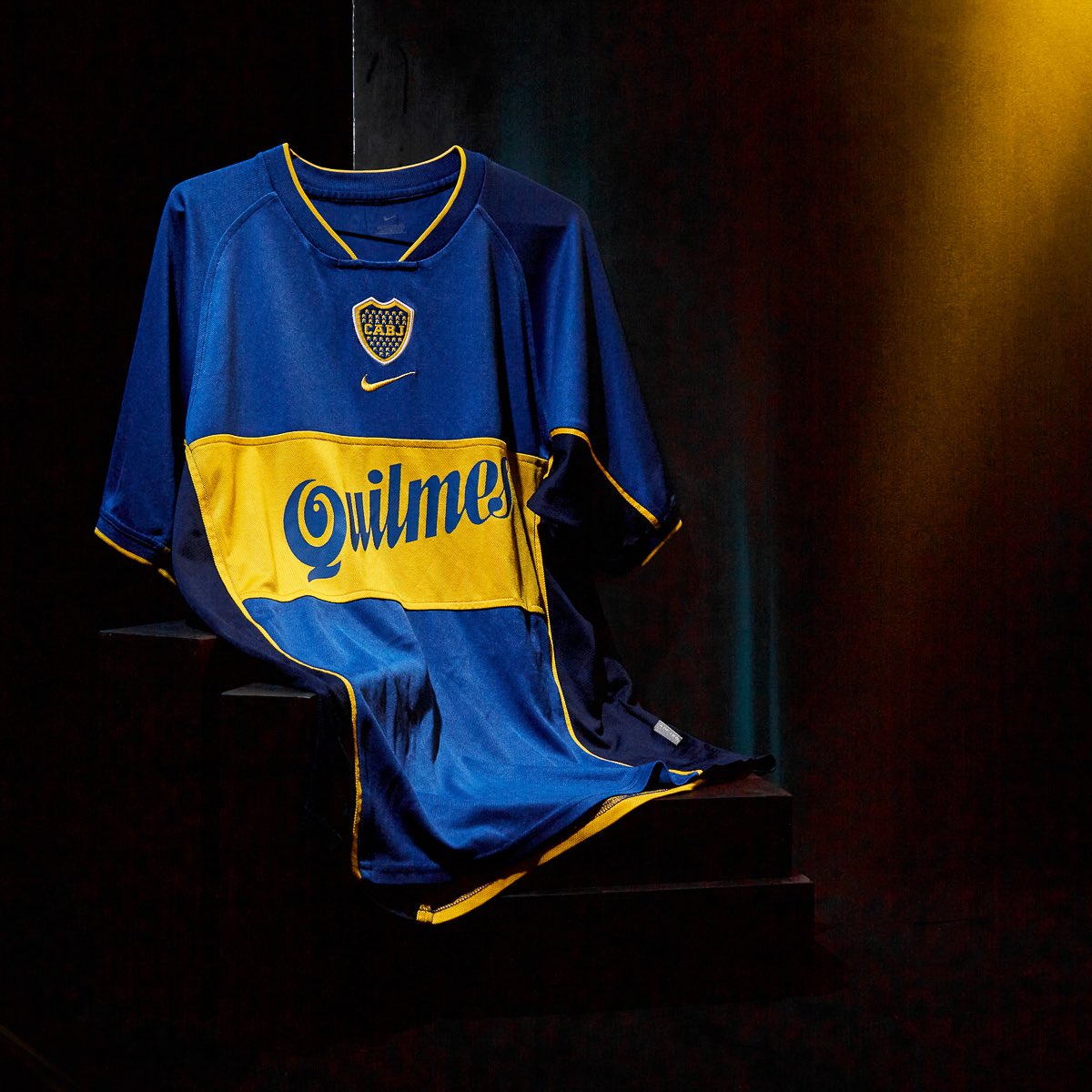 auschota's tweet photo. historia, a eso huele esta camiseta. https://t.co/SyGQMgVuBw