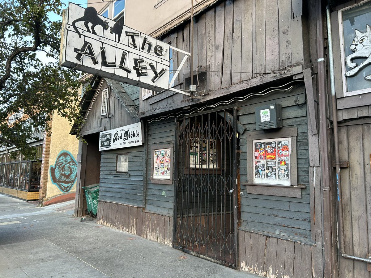 At least four bars and restaurants in Oakland’s Grand Lake neighborhood were broken into yesterday morning, including The Alley a historic piano bar. Listen to <a href="/KCBSRadio/">KCBS 106.9 FM/740 AM</a> for more on the burglary spree on the <a href="/Audacy/">Audacy</a> app.