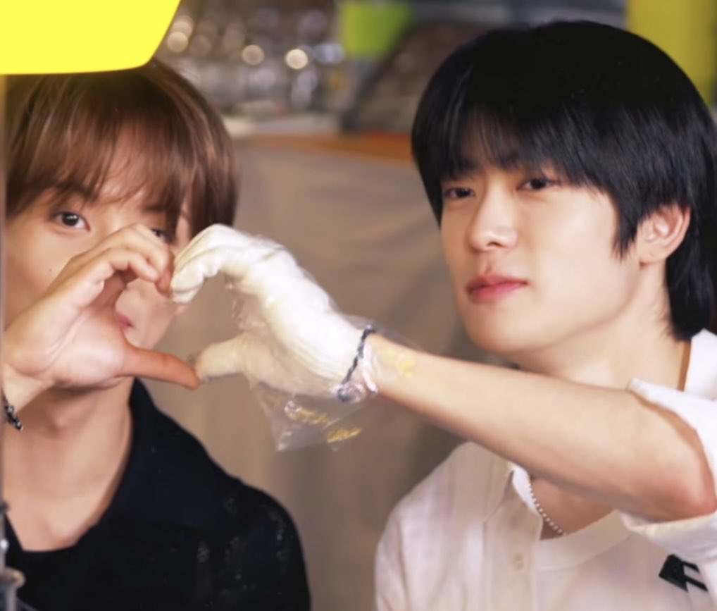 반쪽즈
반쪽하트