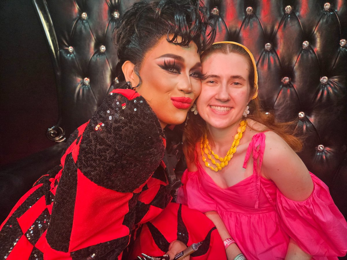 AdriannaPilch's tweet photo. I was already a huge fan of @PreciousPaulaN before but ten seconds into meeting her, I was completely in love. She's so attentive and sweet and funny, I can't say enough incredible things about her 🥰 Every moment with Precious this weekend was so special to me 🥺 https://t.co/zwYJWmAgfR