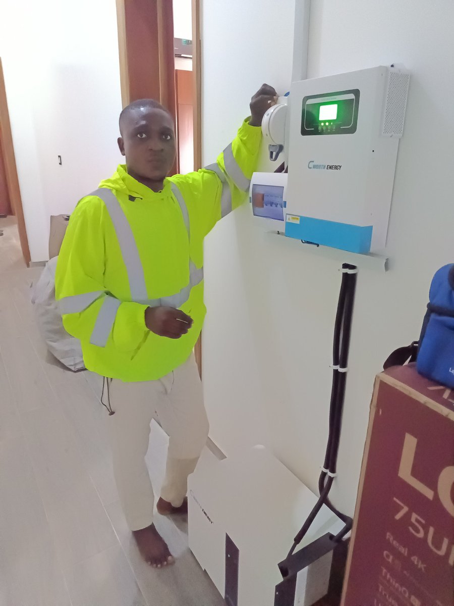 SeleniumTeck's tweet image. We installed a 5.5kva hybrid Inverter with a 5kwh lithium battery &amp;amp; 9x solar panels, Ikeja.

5yrs warranty 
Afternoon Service Support 

Call/Chat: 08181287661 to Enquire 
seleniumpower.com

Oro Festival Wizkid Hisense 1st of August #EndBadGovernmentInNigeria