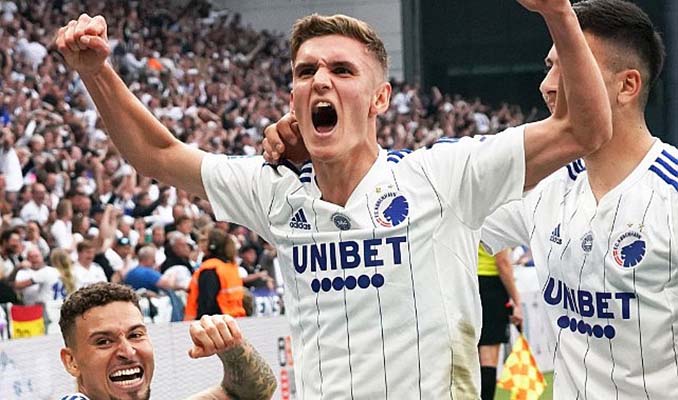 borsagundem's tweet image. Galatasaray, Elias Jelert ile görüşmelere başladı #galatasaray #Kopenhag #transfer #GS #KAP #Kristensen - borsagundem.net/haber/galatasa…