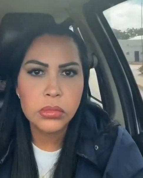 SonPolemicas's tweet photo. María Corina despreciaba a Chávez por su color de piel y su origen humilde, lo llamaba despectivamente "Zambo".
Curioso que haya  Zambos, negros, morenos como Delsa, arrastrándose ante esa doña, sabiendo que los desprecia por su color y origen, es un caso psiquiatrico. https://t.co/Wgc1iIKRer