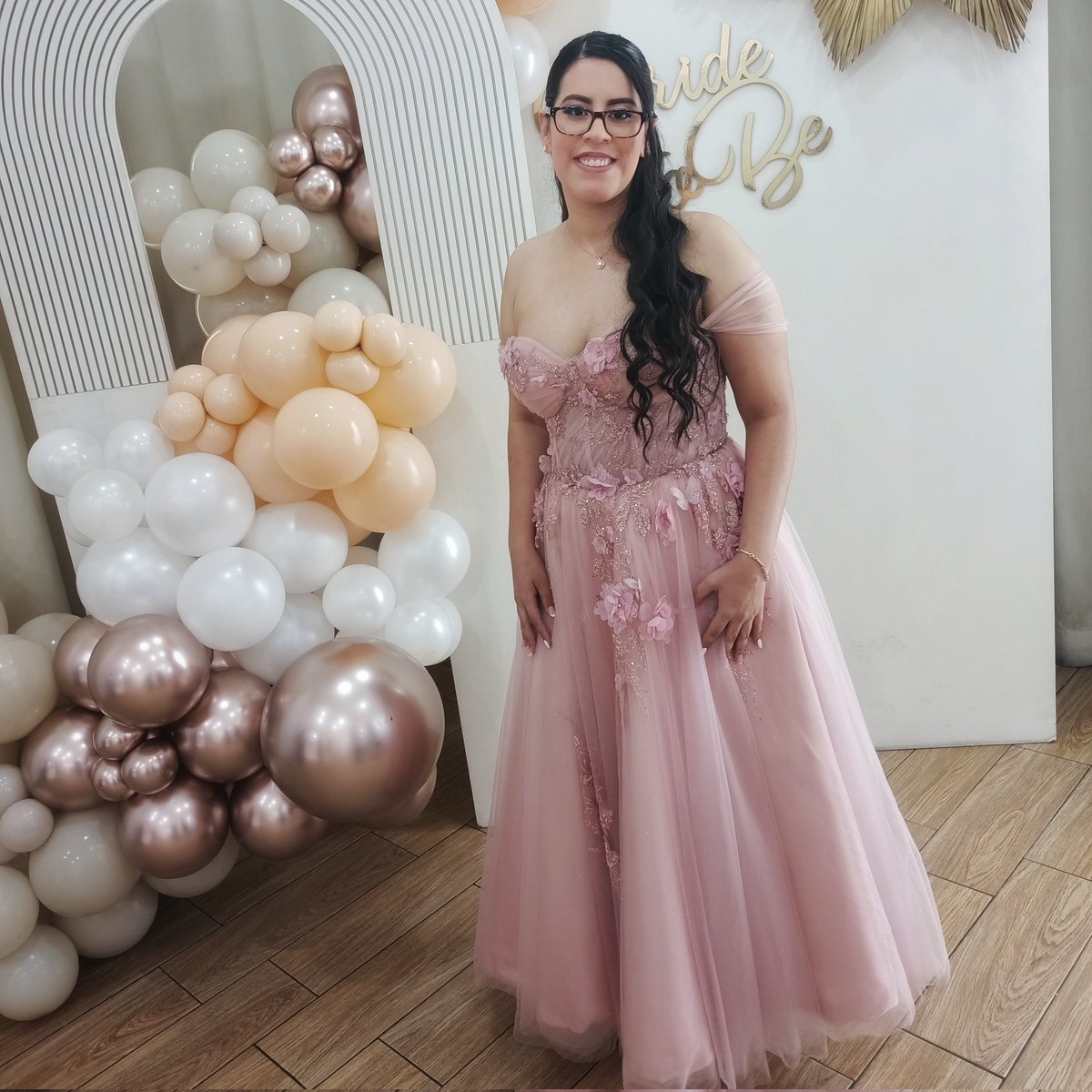 CreatysMty's tweet photo. ✨ ¡La despedida de soltera de Abigail fue inolvidable! 🎊 Nuestro show generó risas, emoción, baile y momentos especiales. 🤗💃 Si buscas una experiencia única para tu próximo evento, ¡contáctanos! 💌🎈

#DespedidaDeSoltera #AnimaciónProfesional #novios #boda https://t.co/FUvw2HpbxJ