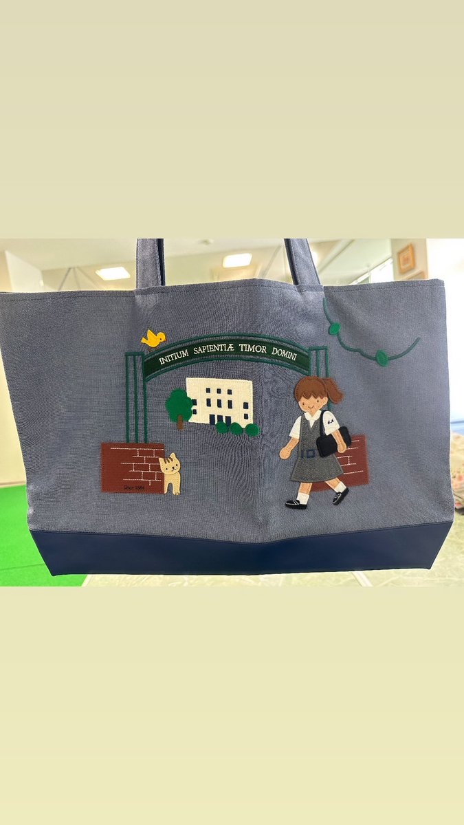 [ファミリア]大阪女学院 トートバッグ[familiar] 大阪女学院とfamiliarのコラボバッグ👜 ジャンスカが可愛い🥲🩵 小学校