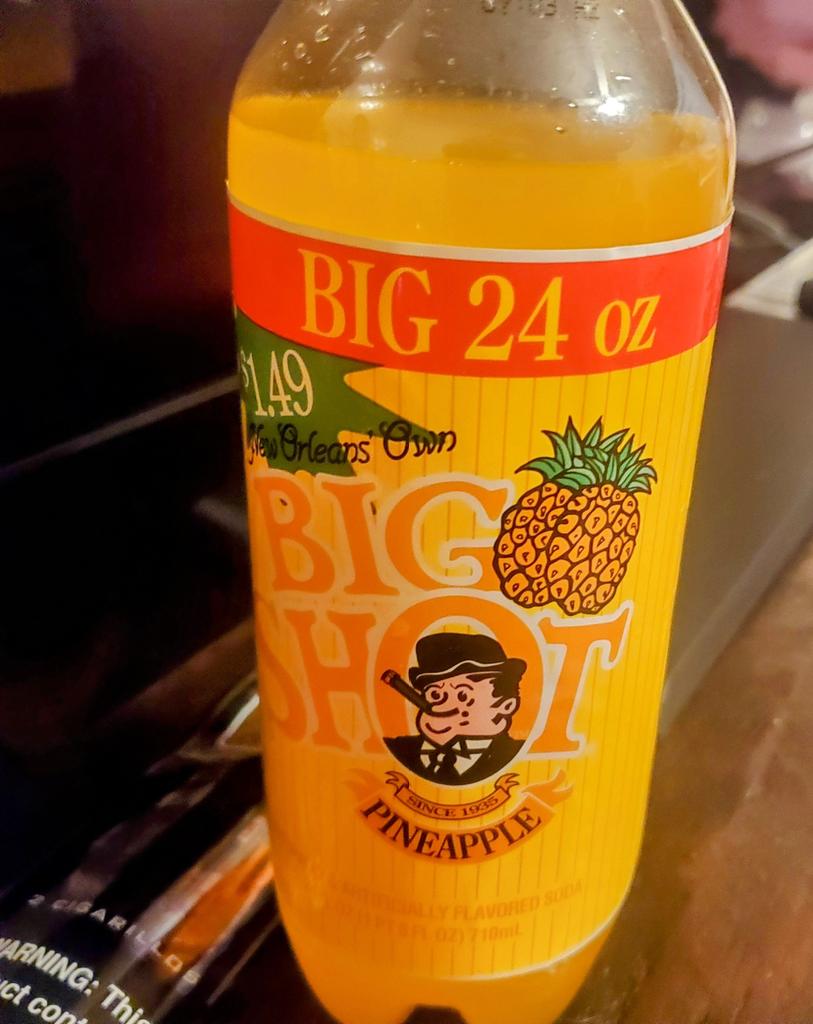 mercenary_swag's tweet photo. Pineapple BigShot 🍍 #classic #NewOrleansOwn https://t.co/D8n0gctf3I