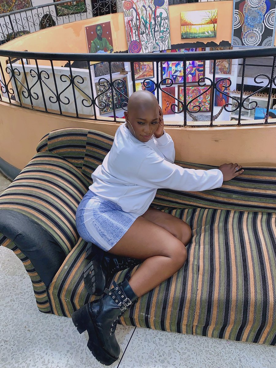 NAR_Clothings's tweet photo. Cool Girls wear NAR @BADDIEKIMMYK https://t.co/ZkHuw8kTwu
