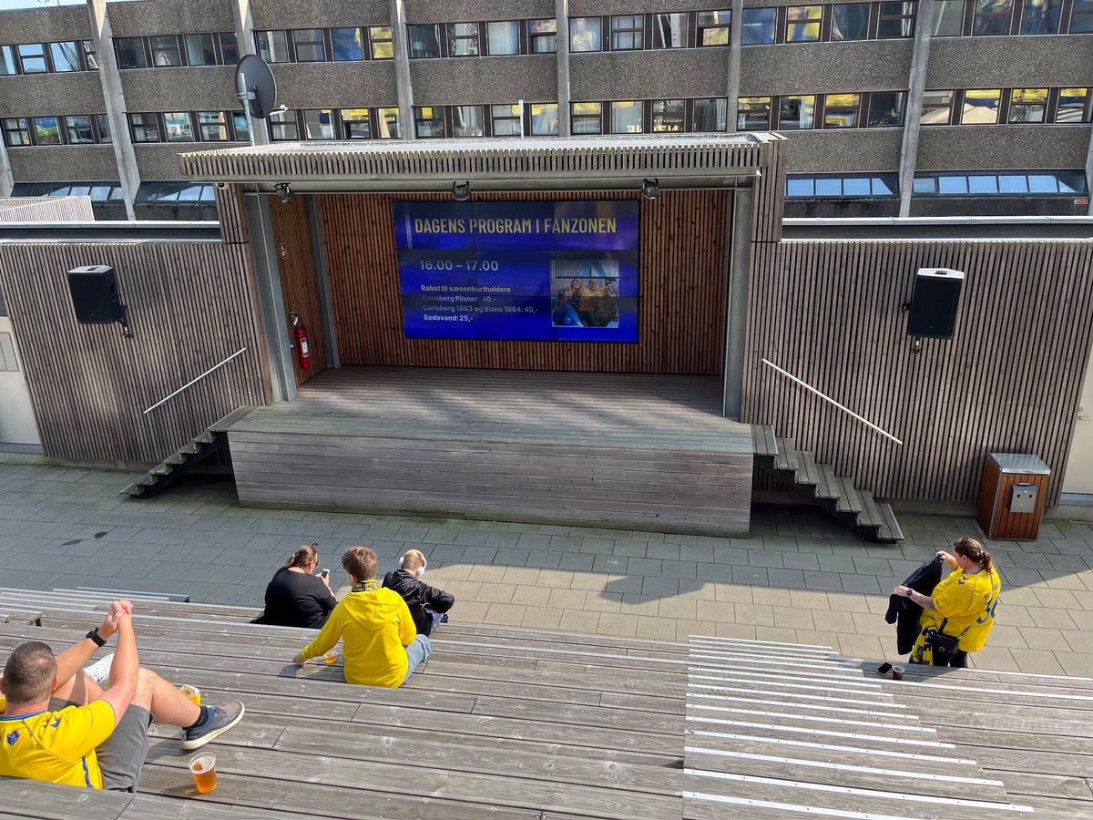 BillyRodaway's tweet image. Brondby fan zone and they’re playing U.K. 90s classics.