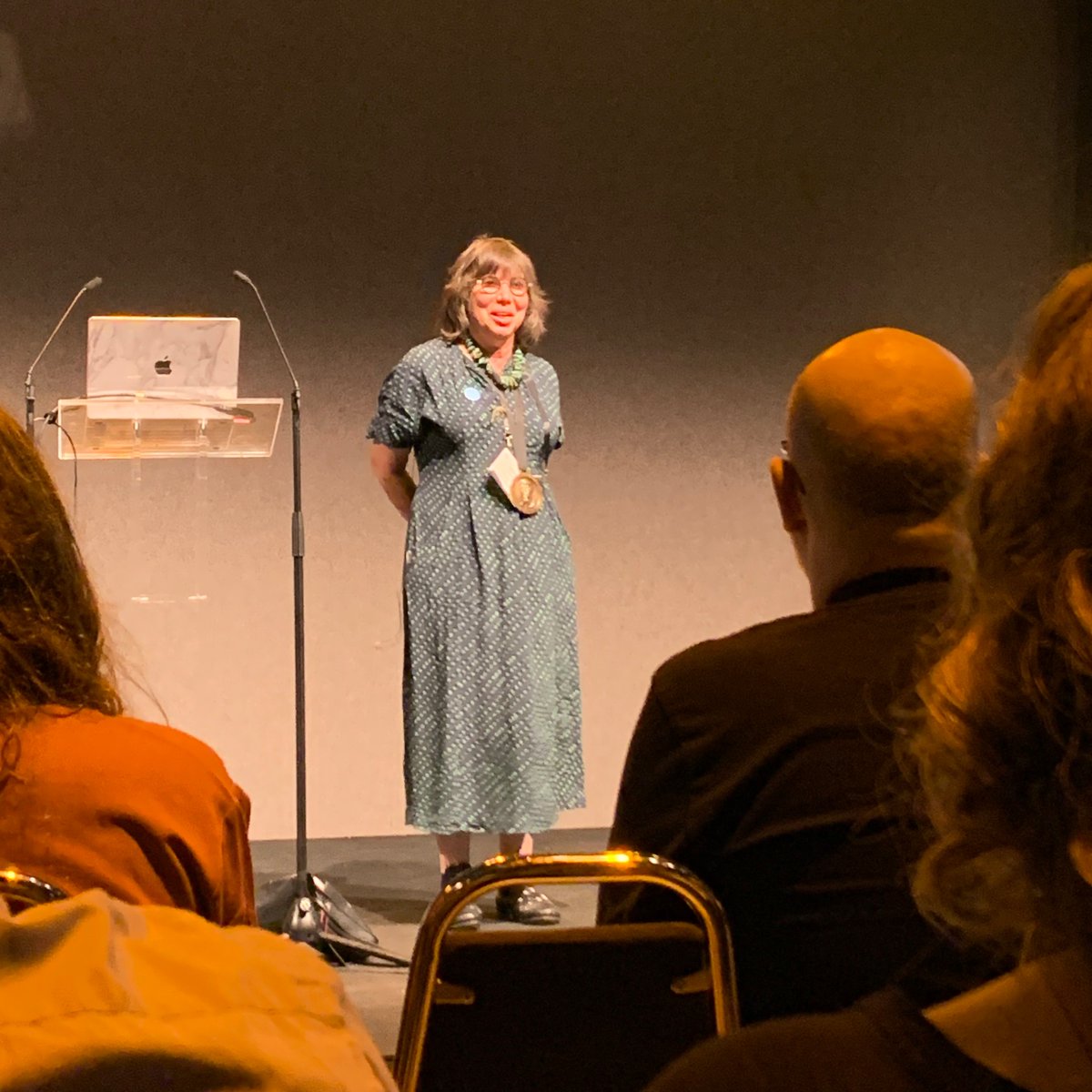 asifa_majid's tweet image. Alison Gopnick giving her inspiring Rumelhart prize talk at #CogSci2024 on causal learning. Read more about it from her on #oecs oecs.mit.edu/pub/i1om74mo/r…