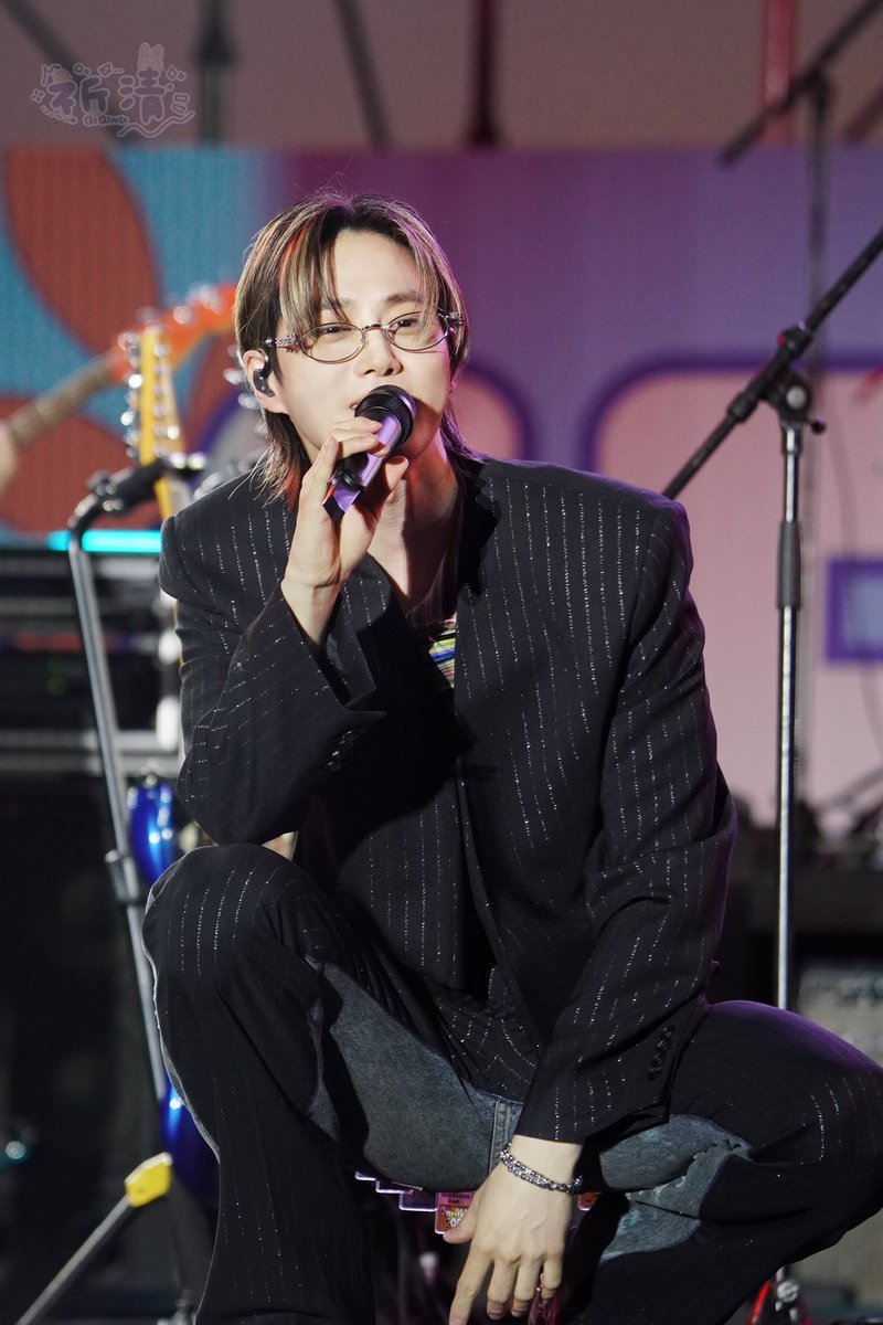 achaowokk's tweet image. 2024.06.16  🎸🐰

오빠 보고 싶었어요🥺

#수호 #SUHO #준면 #김준면 #金俊勉 #スホ @weareoneEXO