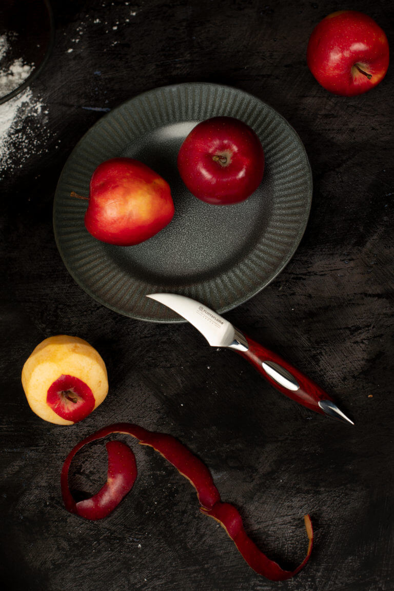 The 2.5″ Turning Knife is ideal for all vegetable &amp; fruit prep. With a lifetime guarantee, this makes one great addition to your cutlery collection. flintandflameusa.com/product/2-5-tu…