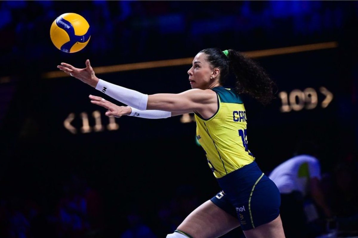 esportelandia's tweet image. THREAD COM AS JOGADORAS DE VÔLEI QUE VÃO REPRESENTAR O BRASIL NA OLIMPÍADA DE PARIS 24.

Segue o fio e vem conhecer as estrelas do vôlei brasileiro! 👀🏐🇧🇷