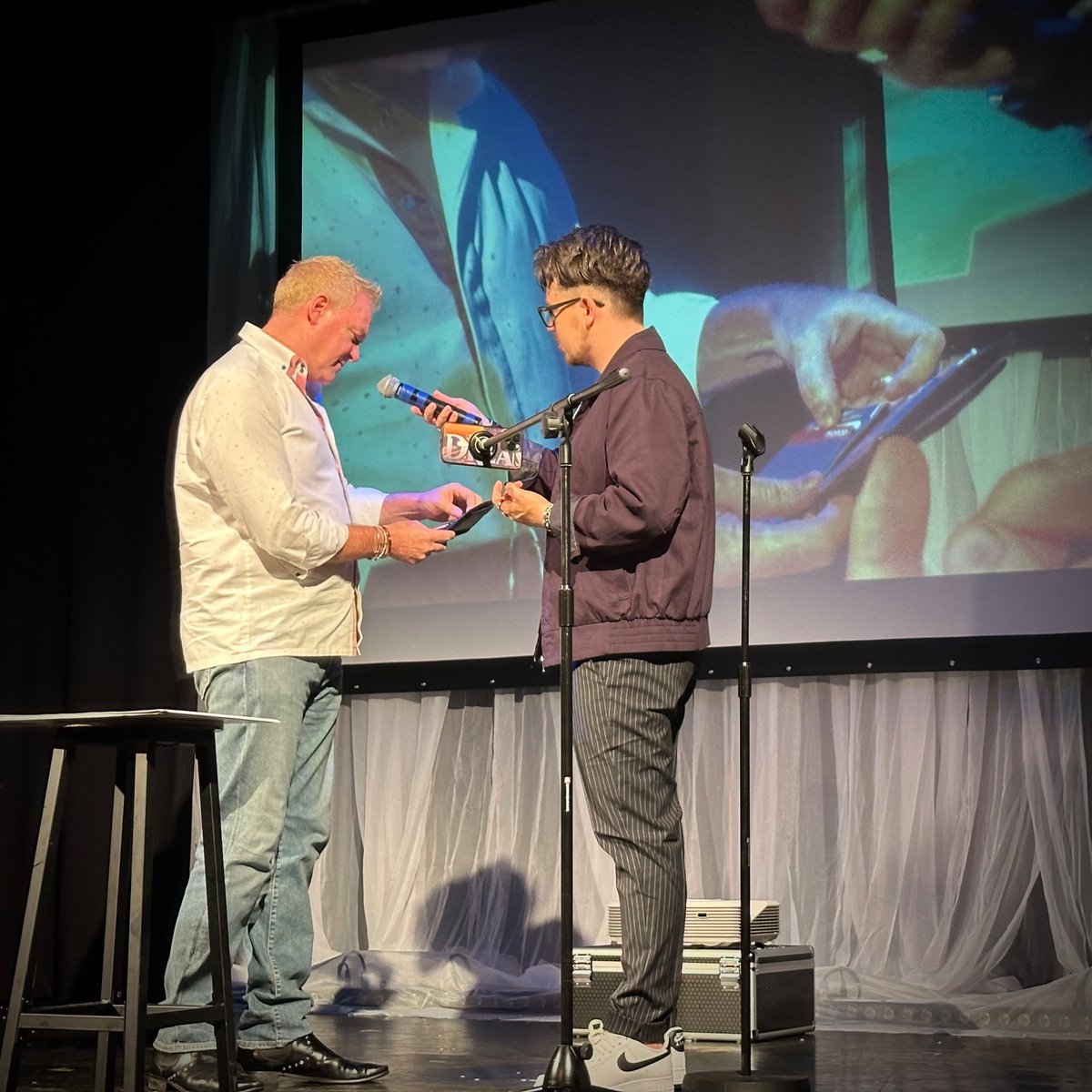 Lorenzo Wood (@lorenzowood) on Twitter photo The excellent <a href="/phelanmagician/">James see my show Phelan 🎟</a> using <a href="/michaelforrest/">Michael Forrest 🚫</a>’s Shoot Pro live on stage. apps.apple.com/gb/app/shoot-p… Great app, great show The excellent <a href="/phelanmagician/">James see my show Phelan 🎟</a> using <a href="/michaelforrest/">Michael Forrest 🚫</a>’s Shoot Pro live on stage. apps.apple.com/gb/app/shoot-p… Great app, great show