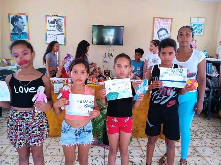 ComunicadoAMPP's tweet photo. Consejo Popular Hondón en #Niquero dice presente en este #ModoVerano brindando diferentes modalidades recreativas para sus pobladores, en especial a quiénes saben querer.
#EstamosEn26
#SomosAsamblea
#GranmaVencerá https://t.co/kEScqLQ4AL