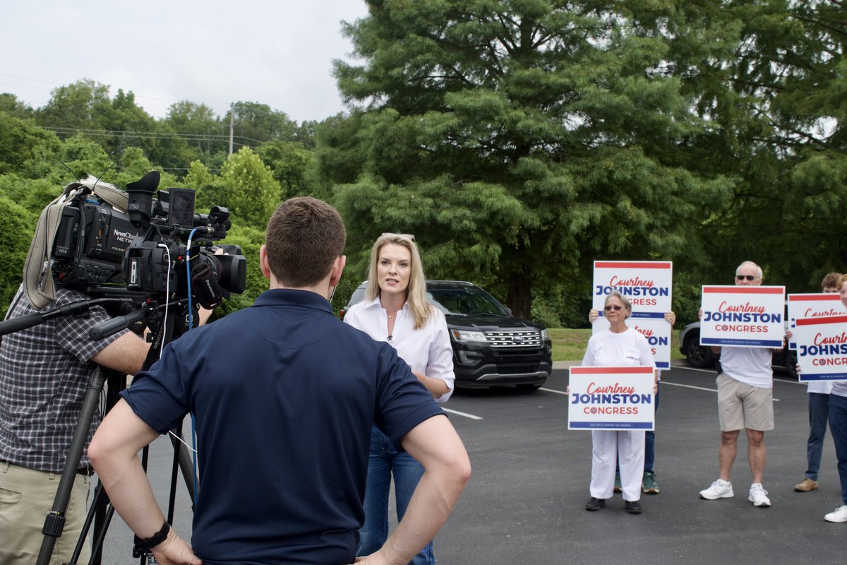 Courtney Johnston tweet media