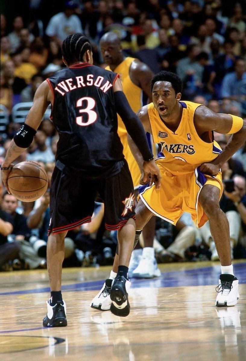 MambaArchives's tweet photo. THIS PHOTO OF BEAN &amp; AI IS SO COLD 🥶👑 https://t.co/8cfsdYFDAX