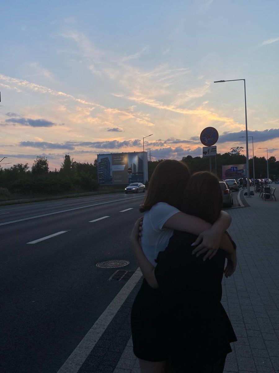 я, аня и красивое небо