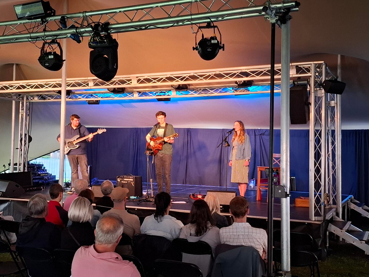 Mackem Fox tweet media