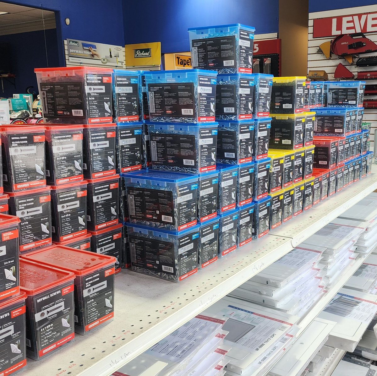 MasterBuildingM's tweet image. We have a wide selection of drywall fasteners perfect for your drywall projects. ⁠
⁠
For pricing come in or call us @ 905 850 2212 ⁠
⁠
Store Location: 101 Westcreek Drive, Woodbridge, Ontario

#Drywall #DrywallInstallation #DrywallFinishing