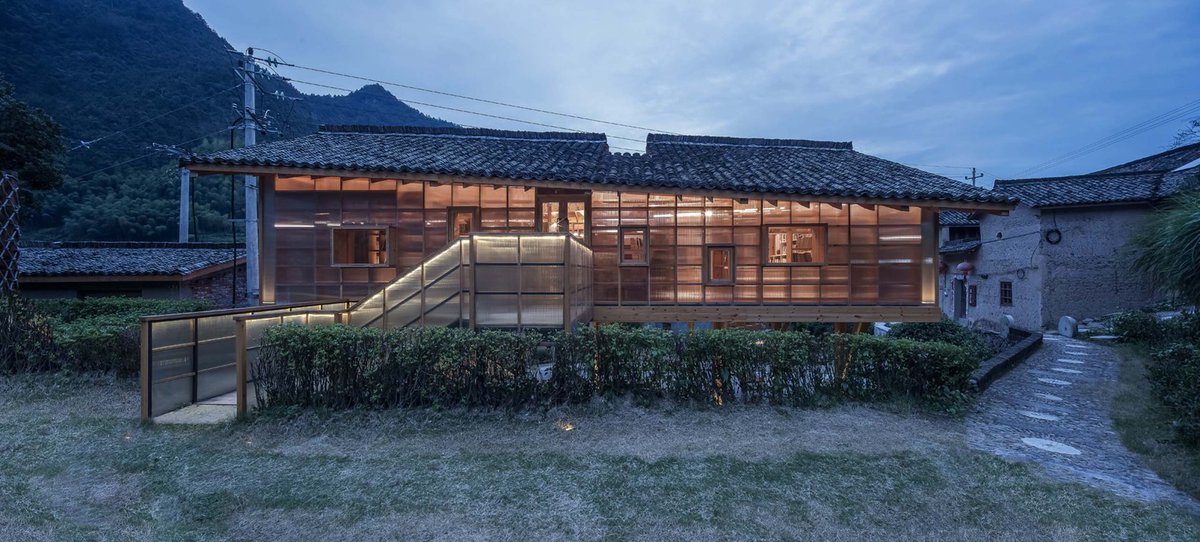 CASA DE LA MONTAÑA EN LA NIEBLA 👉 bit.ly/3AayINd

#Arquitectura Shulin Architectural Design #Arquitecturademadera #MaderayConstrucción