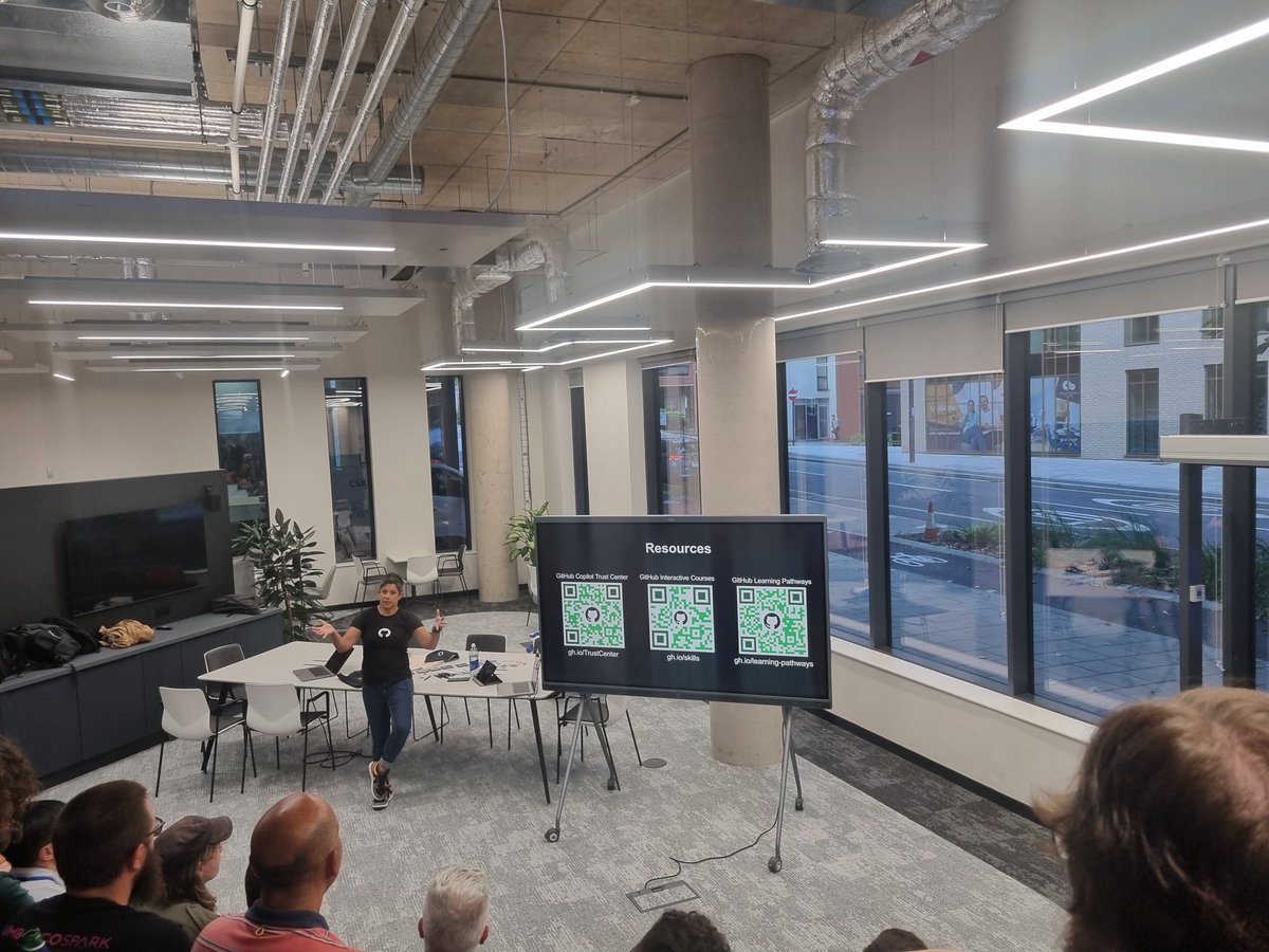 Danielle tweet media