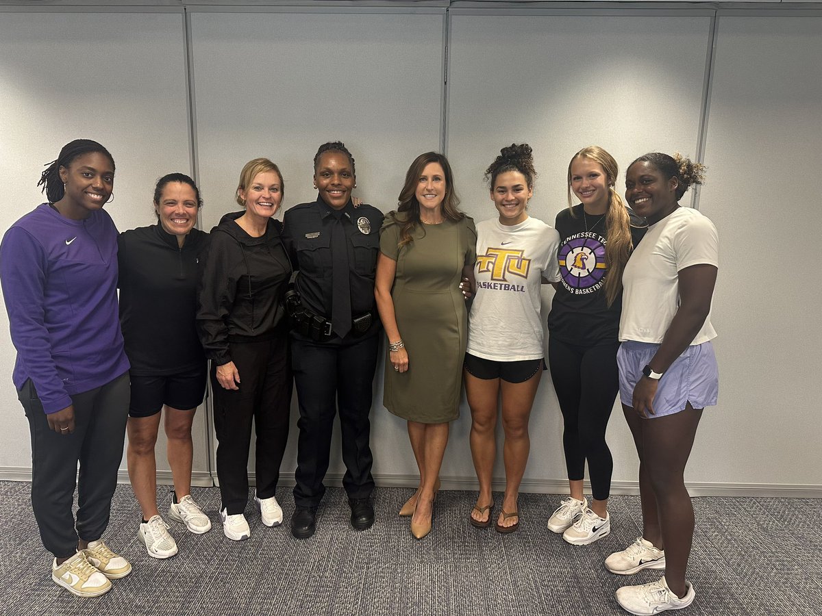 TTUWBB's tweet photo. 🚨Officer Hill reporting for duty! 🚨Congrats to @KieraH42 on being sworn in to the Cookeville police department today!! #boss #dontpullusover https://t.co/qpXhmCqVb5