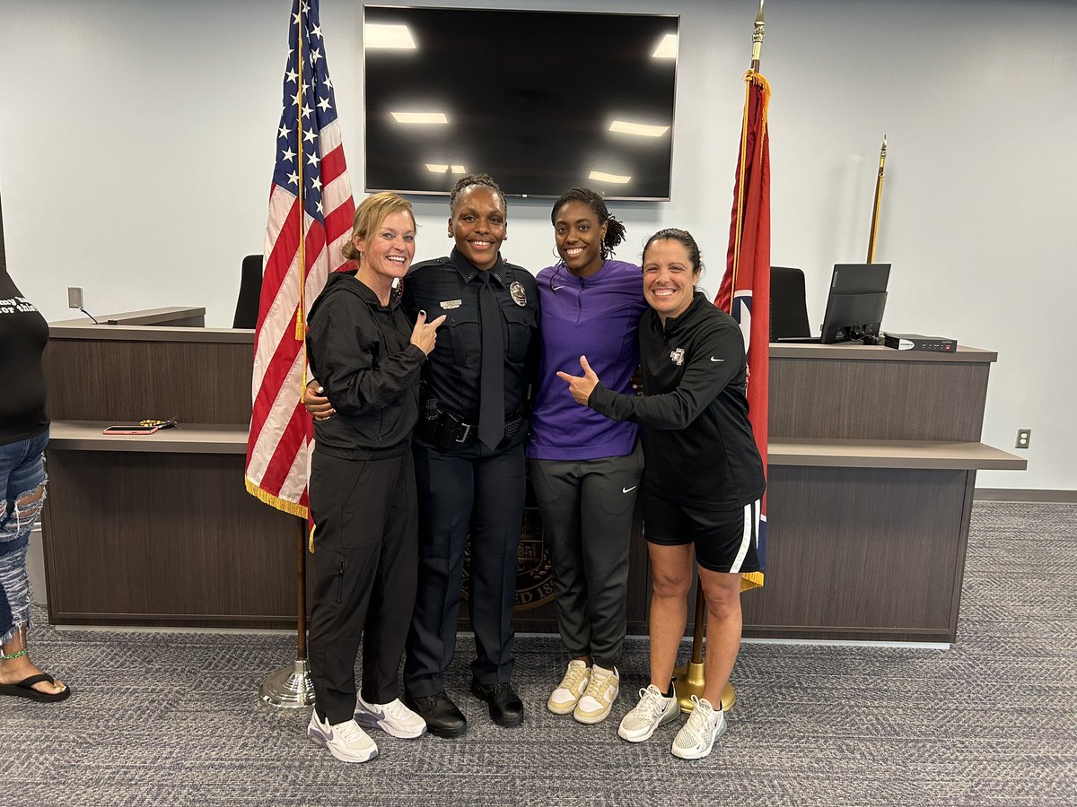TTUWBB's tweet photo. 🚨Officer Hill reporting for duty! 🚨Congrats to @KieraH42 on being sworn in to the Cookeville police department today!! #boss #dontpullusover https://t.co/qpXhmCqVb5