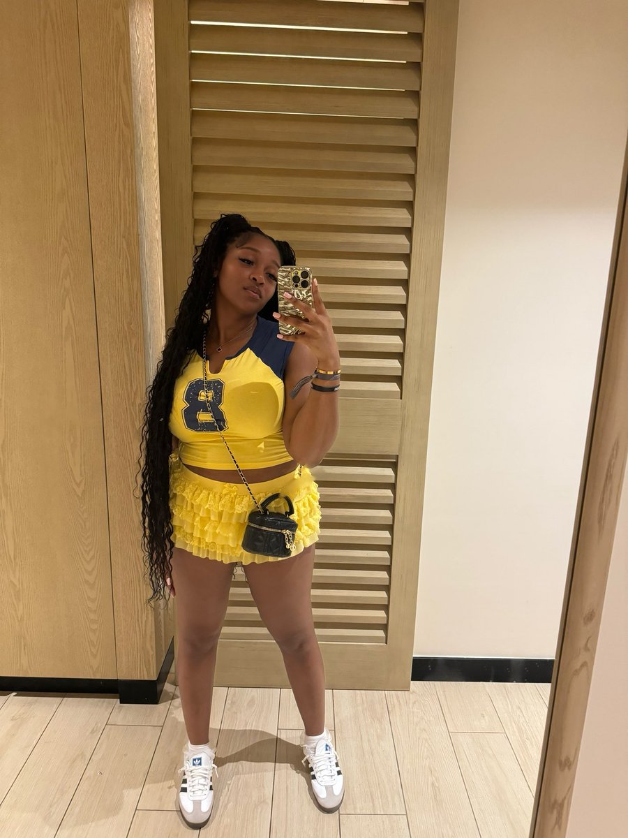 KeepupwitKris_'s tweet photo. Barbados Baddie 🇧🇧😍 https://t.co/ud1ENOtZcy