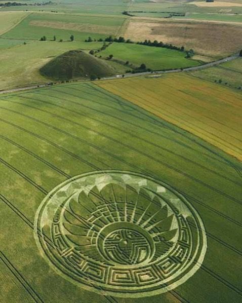 the_stone_club's tweet photo. Crop circle by Silbury Hill https://t.co/T3nsb4XRXZ