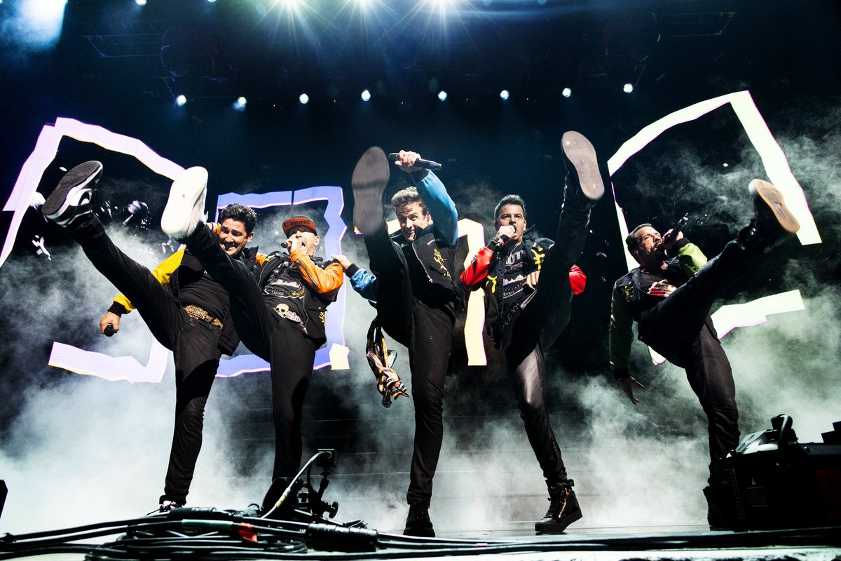 NKOTB's tweet photo. Kicking it into high gear tonight in Charleston! The start of another Magic Summer weekend! Let’s go!!!
🤖 #MagicSummerTour

📸: @ParisVisone https://t.co/2nwyik2eEX