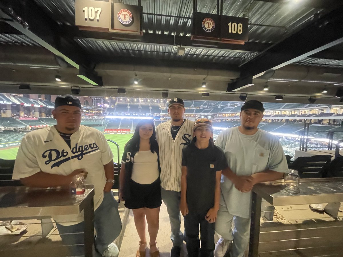 bub__ba's tweet image. White Sox vs Texas Rangers ⚾️