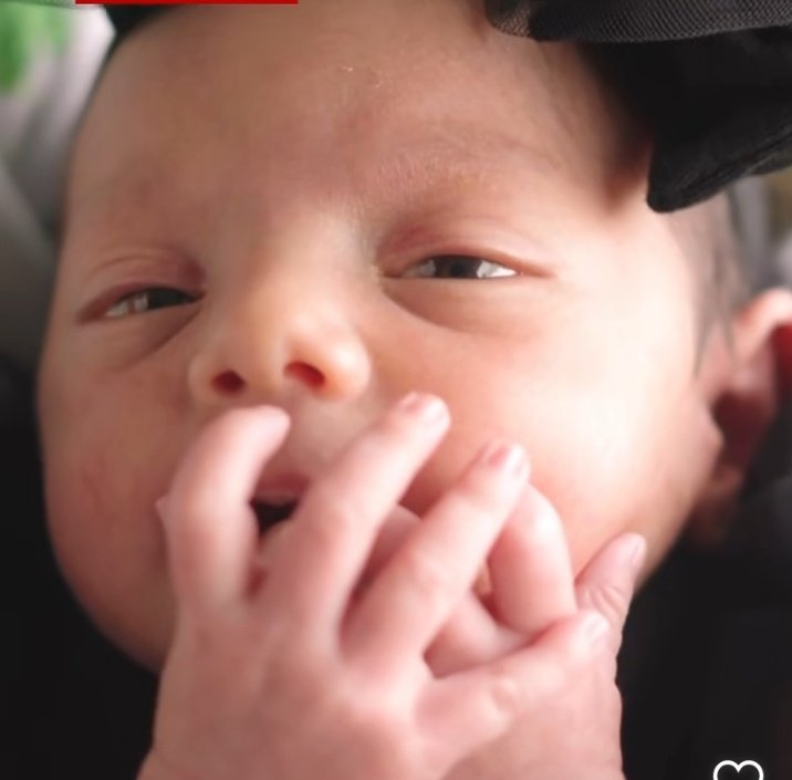 Tan bella como la abuela 
Te amamos abuelita dime Tu 
Besotes y abrazos desde Argentina 
Es muy bella Tessa  ❤️💕 <a href="/victoriaruffo31/">victoria ruffo</a>