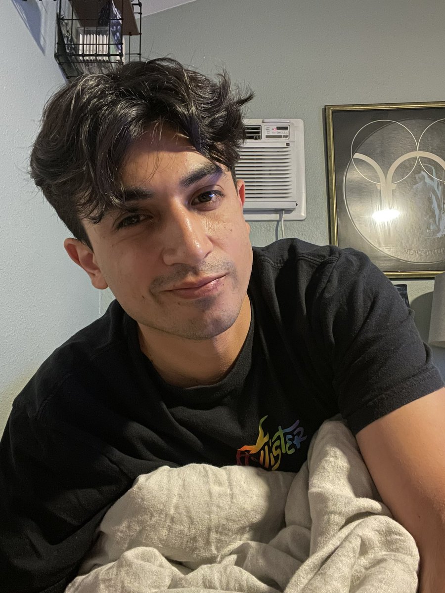 probiodick's tweet photo. The Face // The Ass https://t.co/0dccAy5isF