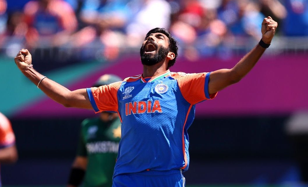 SPORTYVISHAL's tweet photo. 🚨🔴 Jasprit Bumrah said, "I used to go and say to Rohit Sharma, you set the field, I don't know about it, I am going to bowl this ball, you set the field and I trust you that whatever field you have set, it will be right". (Indian Express) https://t.co/UxUBmgIsvf